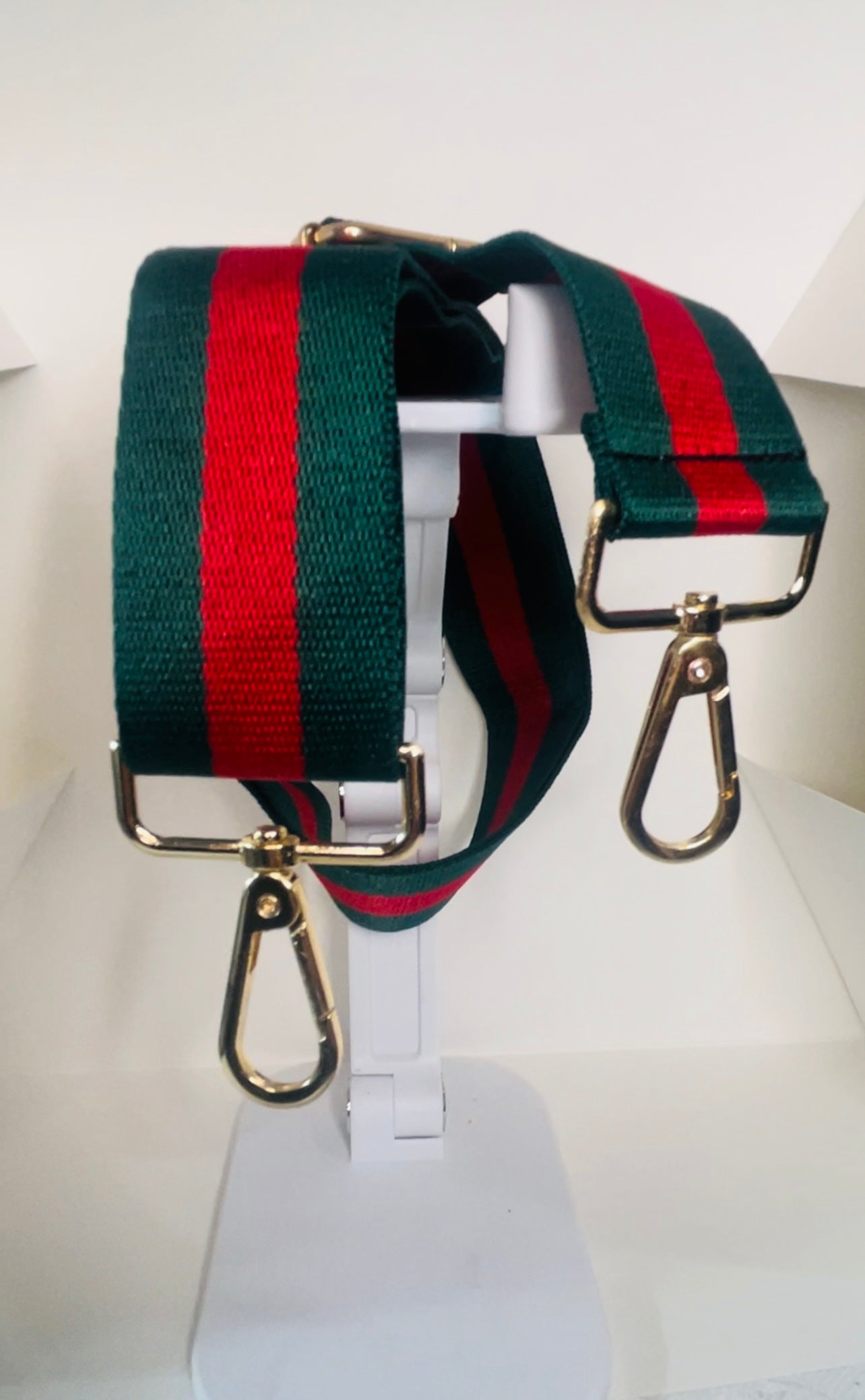 GREEN-RED-GREEN STRIPED FASHION-INSPIRED CROSSBODY PURSE STRAP WITH GOLD-COLOR HARDWARE ... Make A Fashion Statement Replacing Your Current Purse Strap With THIS!!  It's A Great Gift Idea & Don't Forget Stocking Stuffers!! 🤍💞🤍

🤍💞🤍 IN STOCK!!