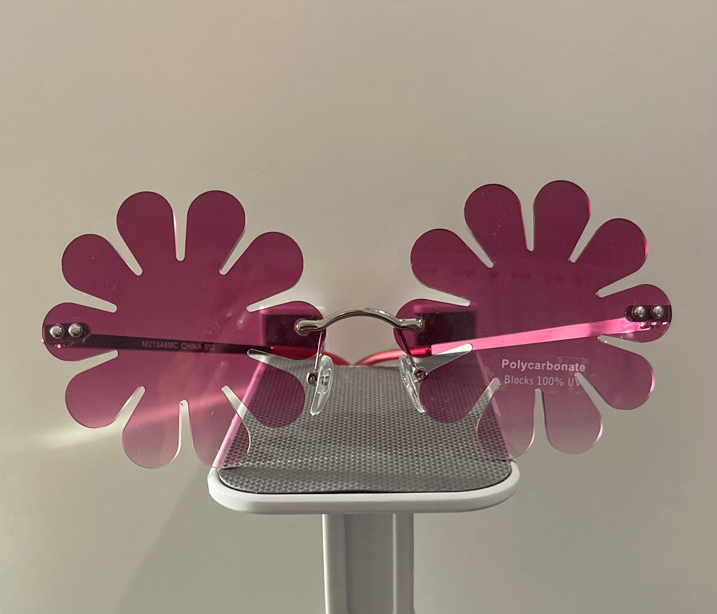 SUPER CUTE BURGUNDY-WINE COLORED SUNGLASSES POLYCARBONATE LENSES BLOCKS 100% UV ULTRAVIOLET RAYS